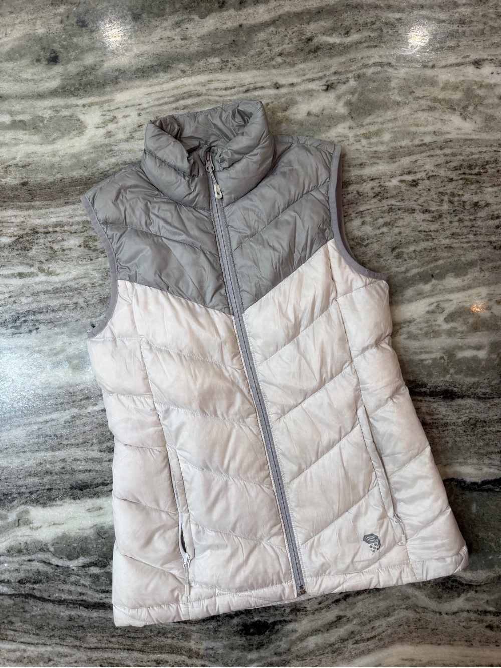Mountain Hardwear Gray and White Quilted Puffer Vest